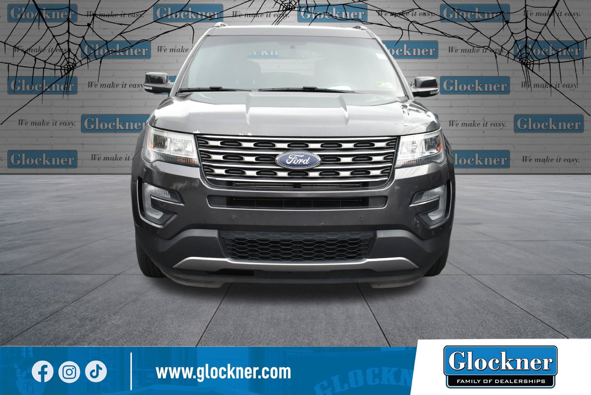 Used 2017 Ford Explorer XLT w/ Equipment Group 202A AWD/4WD image 8