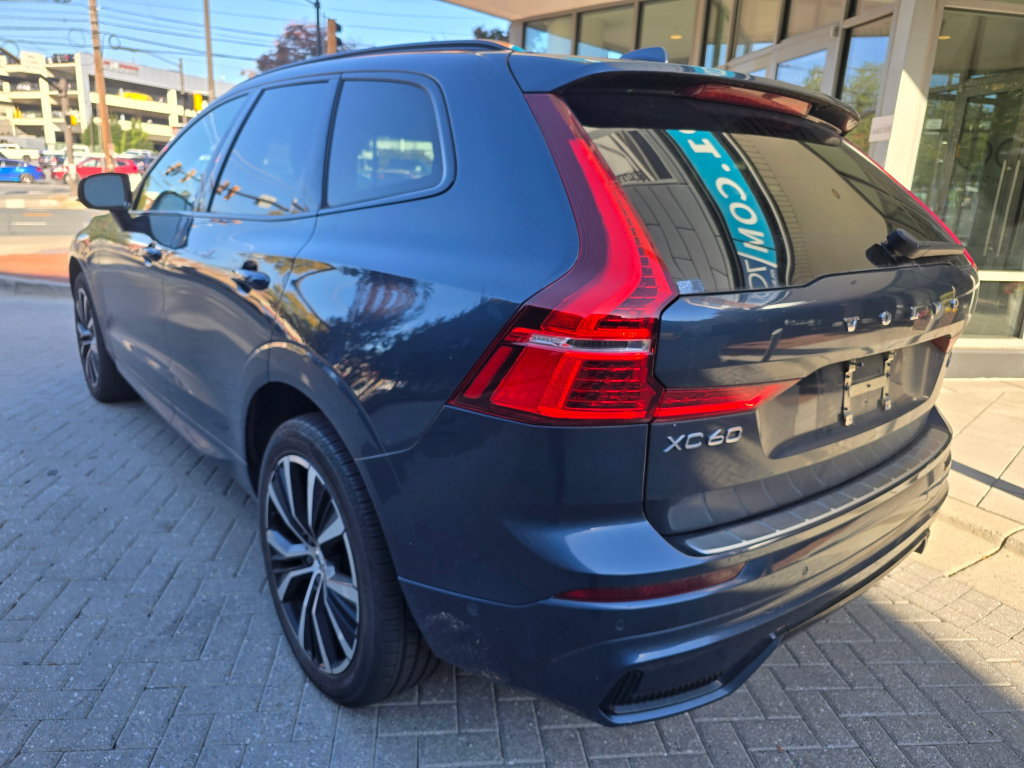 Used 2024 Volvo XC60 B5 Plus w/ Protection Package Premier AWD/4WD image 4