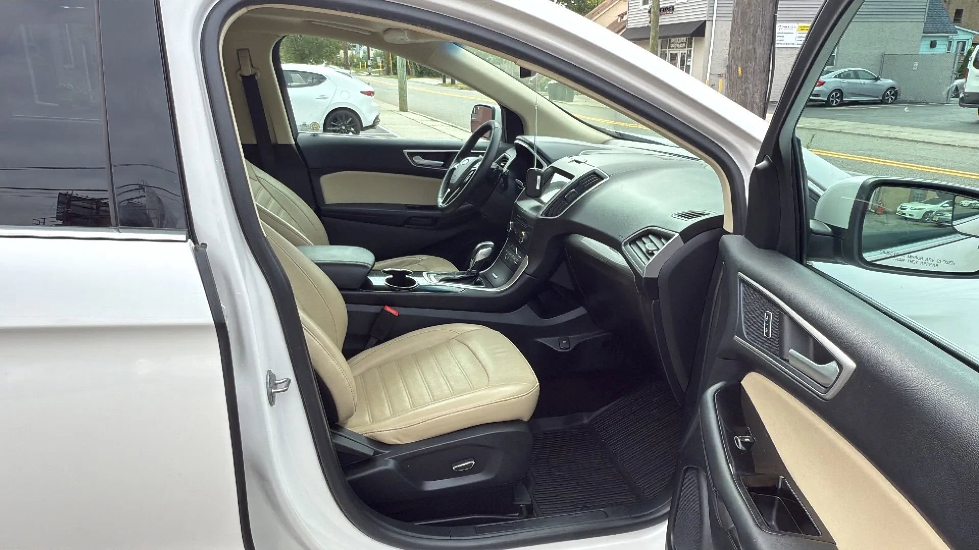 Used 2018 Ford Edge SEL w/ Equipment Group 201A image 25