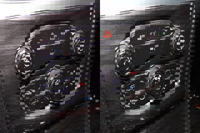 Used 2019 Chrysler 300 Touring w/ Sport Appearance Package image 16