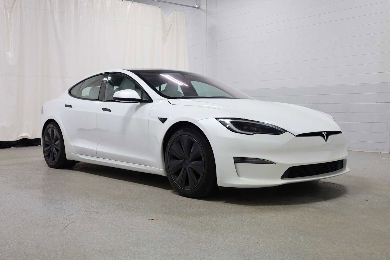 Used 2023 Tesla Model S image 13