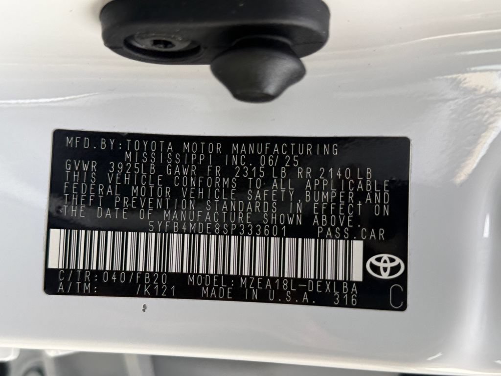 Used 2025 Toyota Corolla LE FWD image 28