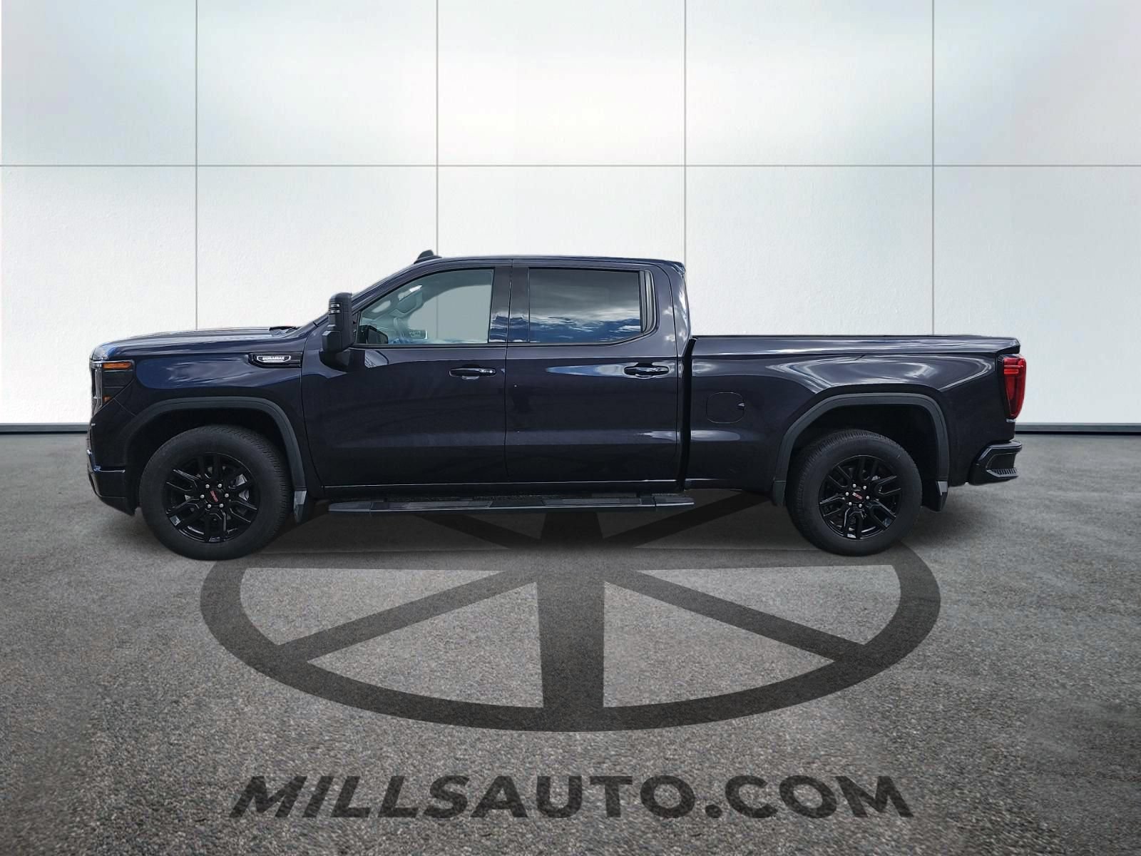 Used 2024 GMC Sierra 1500 Elevation w/ Elevation Premium Package AWD/4WD image 9