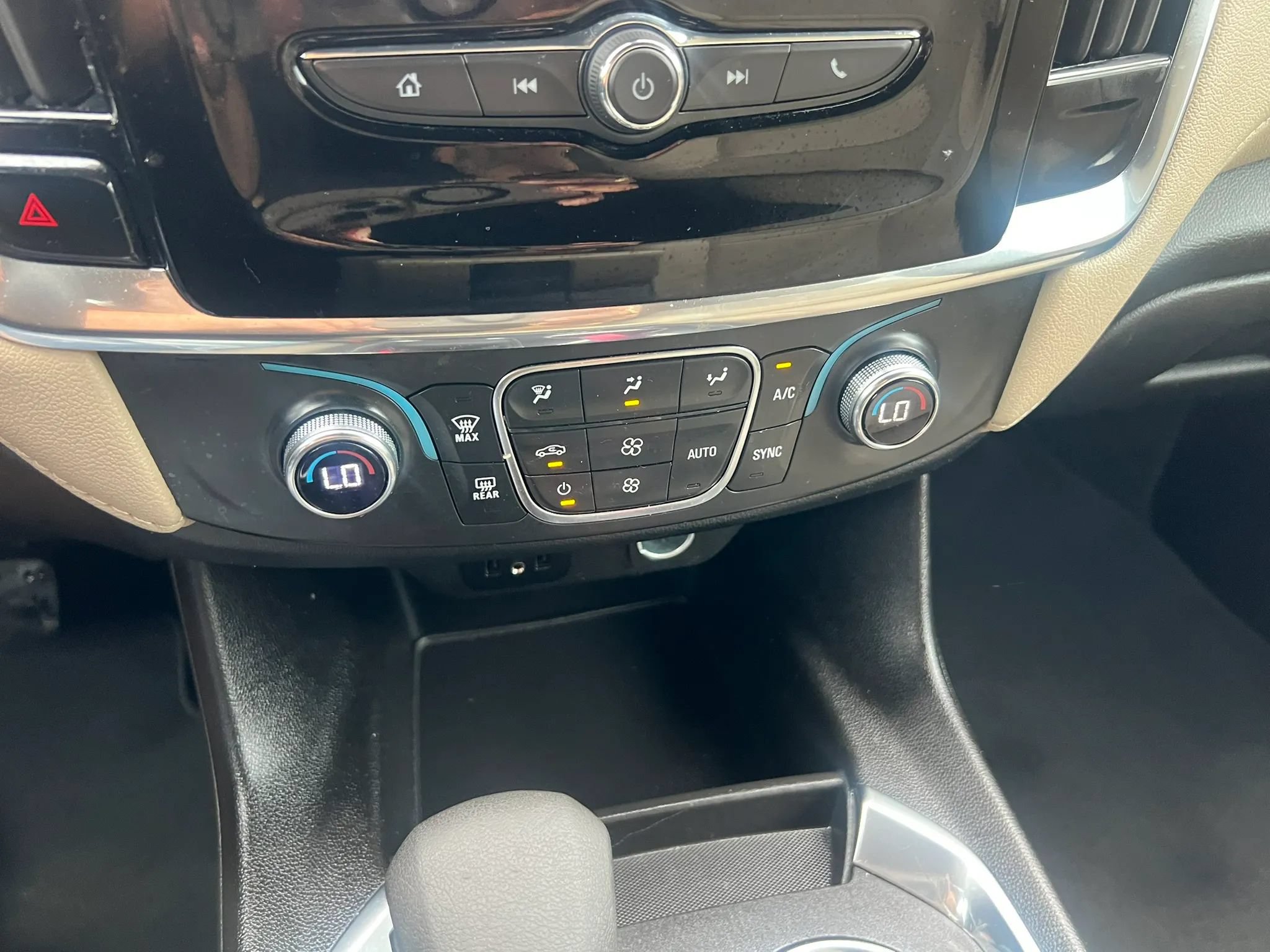 Used 2023 Chevrolet Traverse LS w/ LPO, Cargo Package AWD/4WD image 19