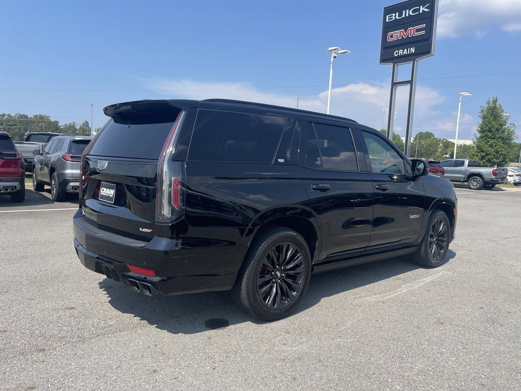 Used 2024 Cadillac Escalade V w/ LPO, ONYX Package image 7