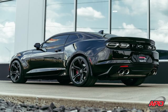 Used 2022 Chevrolet Camaro SS RWD image 3