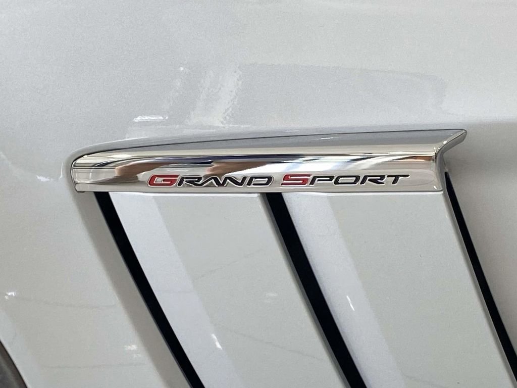Used 2013 Chevrolet Corvette Grand Sport w/ 3LT Preferred Equipment Group RWD image 8