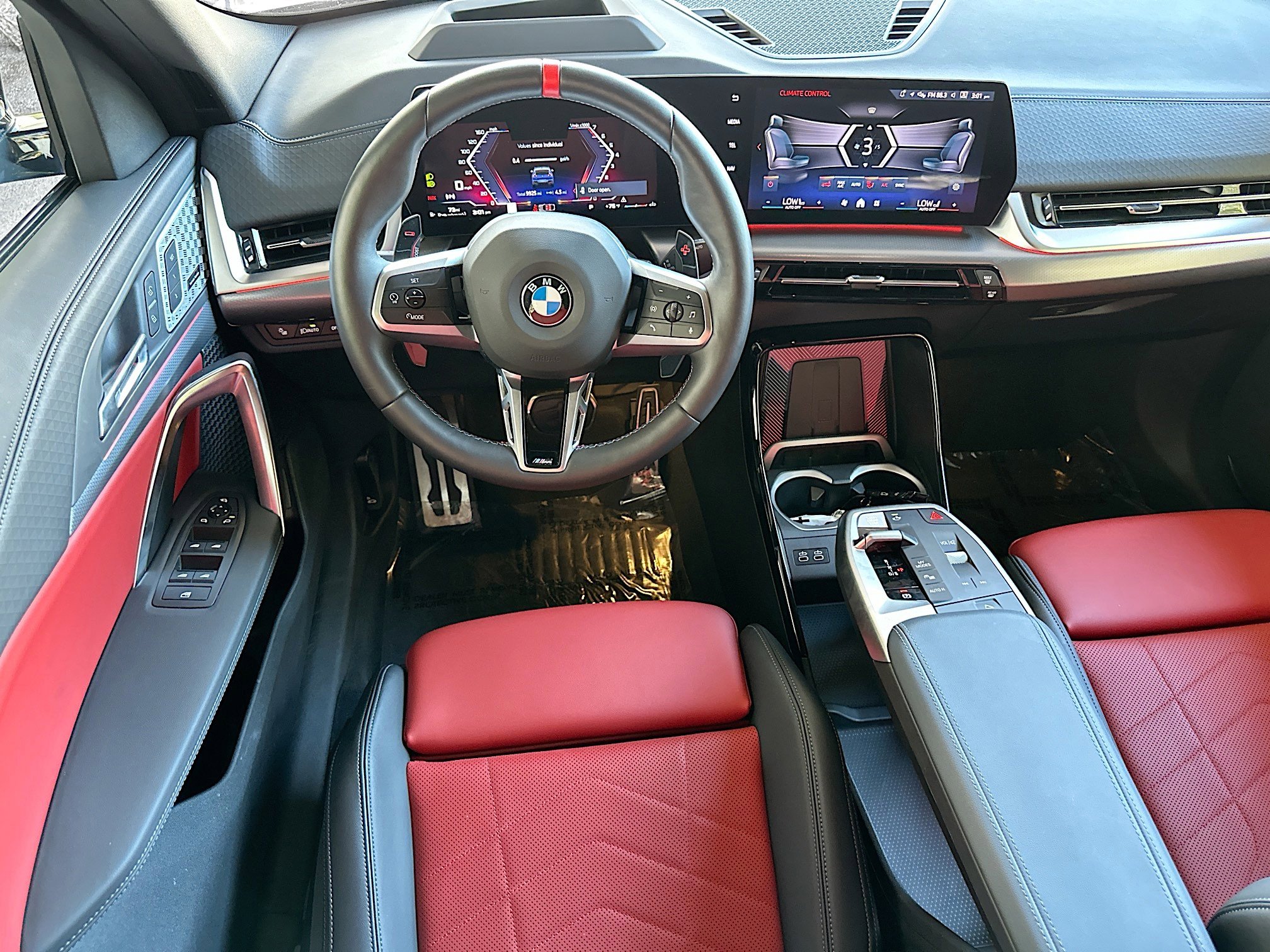Certified 2025 BMW X2 M35i w/ Premium Package image 23