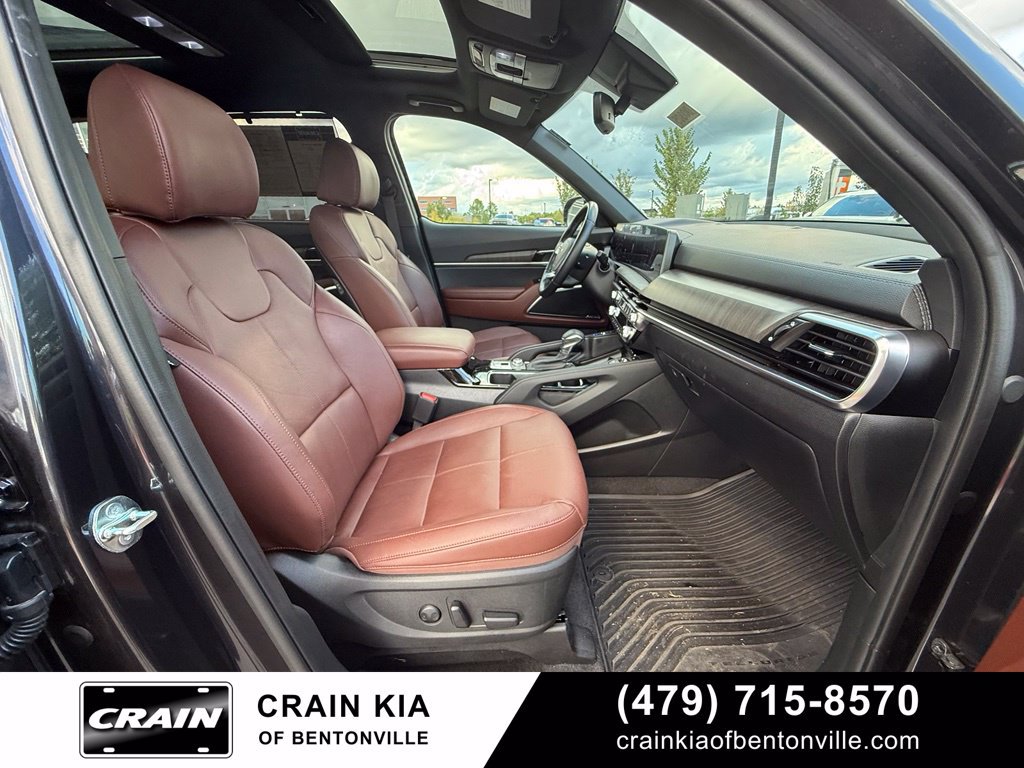 Certified 2025 Kia Telluride SX w/ SX Captain's Chair Package AWD/4WD image 34