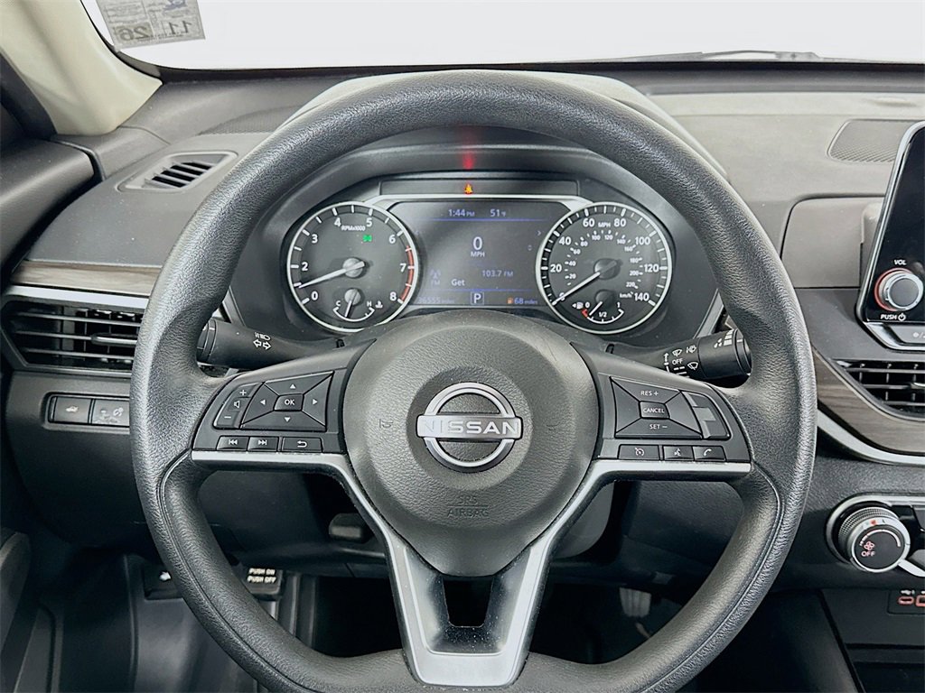Used 2024 Nissan Altima 2.5 SV image 12