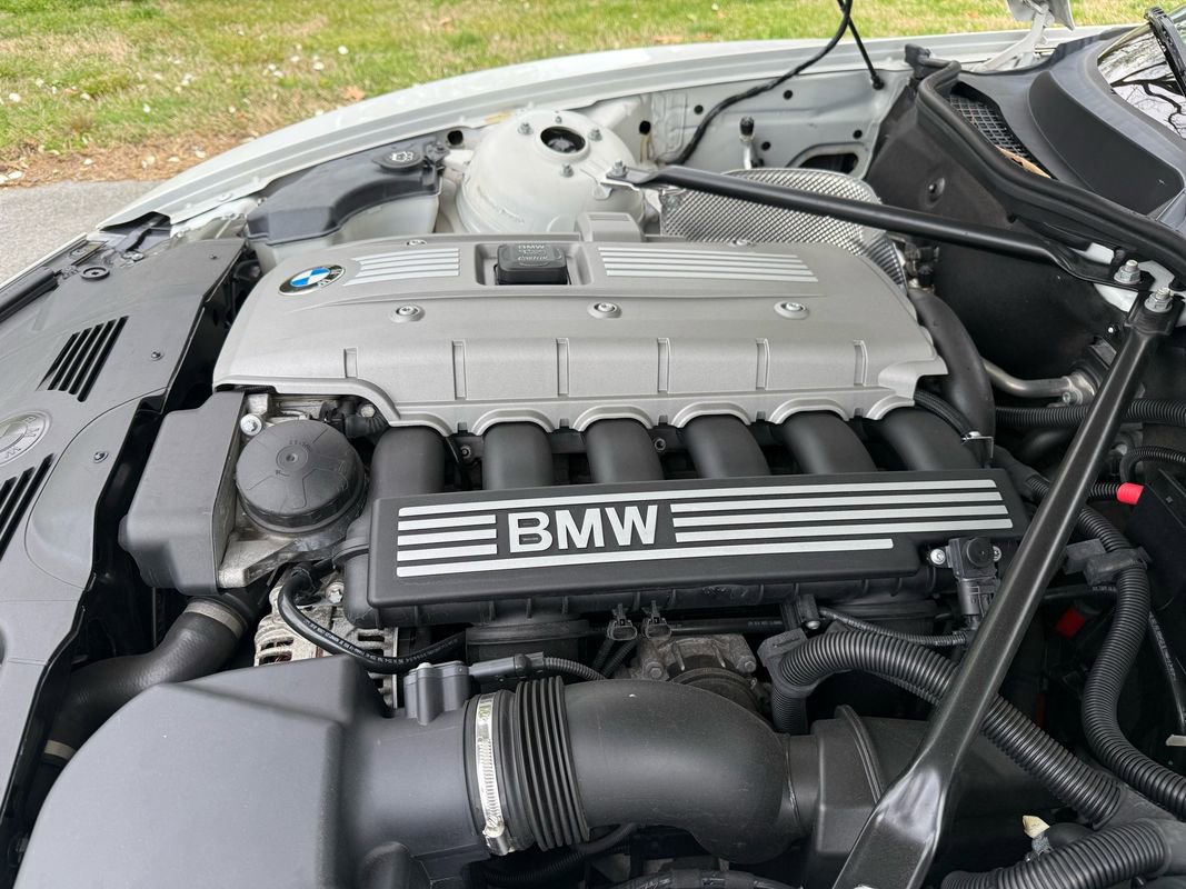 Used 2006 BMW Z4 3.0i RWD image 40