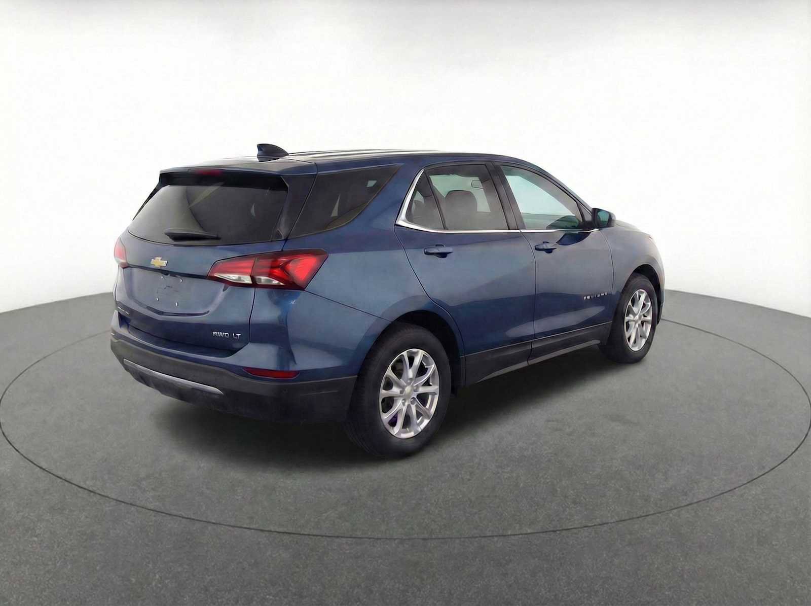 Used 2024 Chevrolet Equinox LT image 8