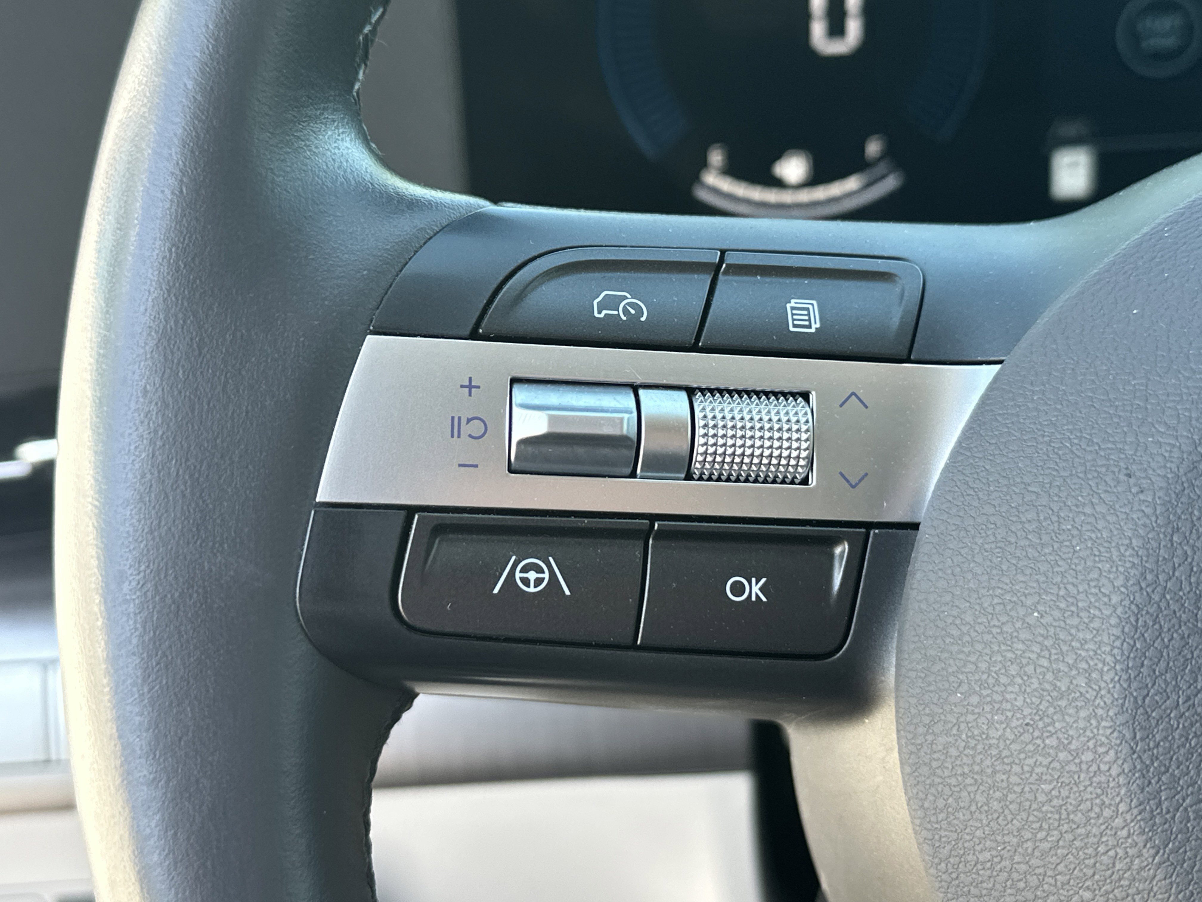 Used 2025 Hyundai Kona SEL AWD/4WD image 25