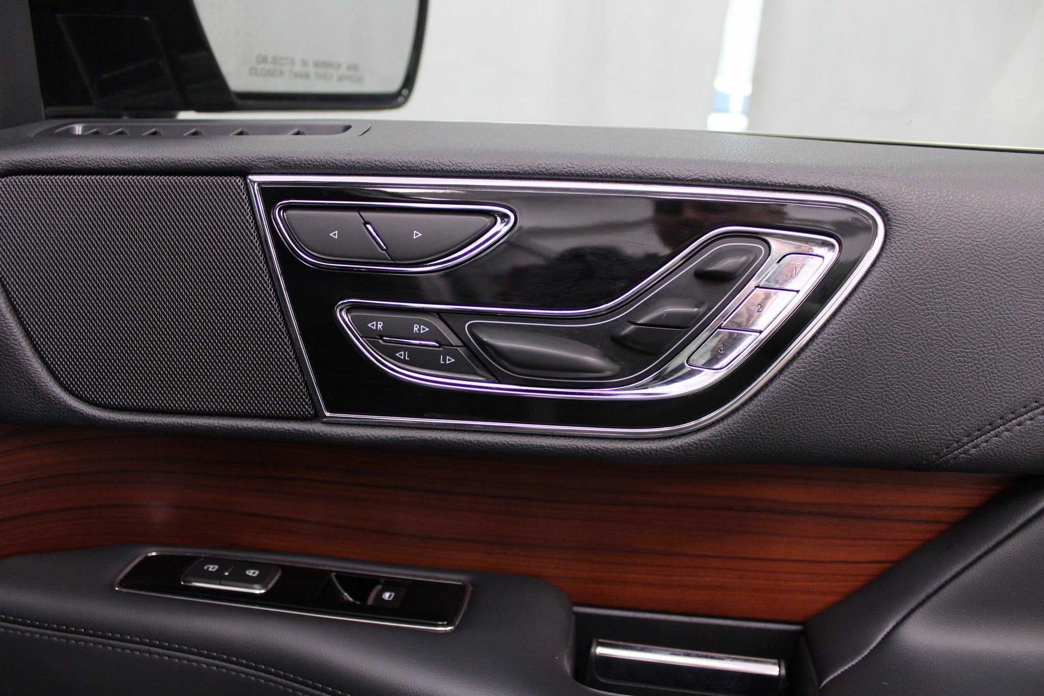 Used 2023 Lincoln Navigator Reserve image 30