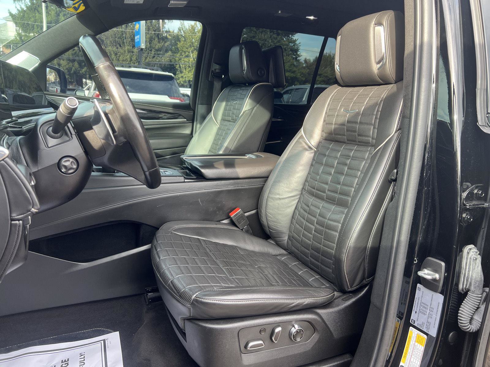 Used 2023 Cadillac Escalade V AWD/4WD image 10