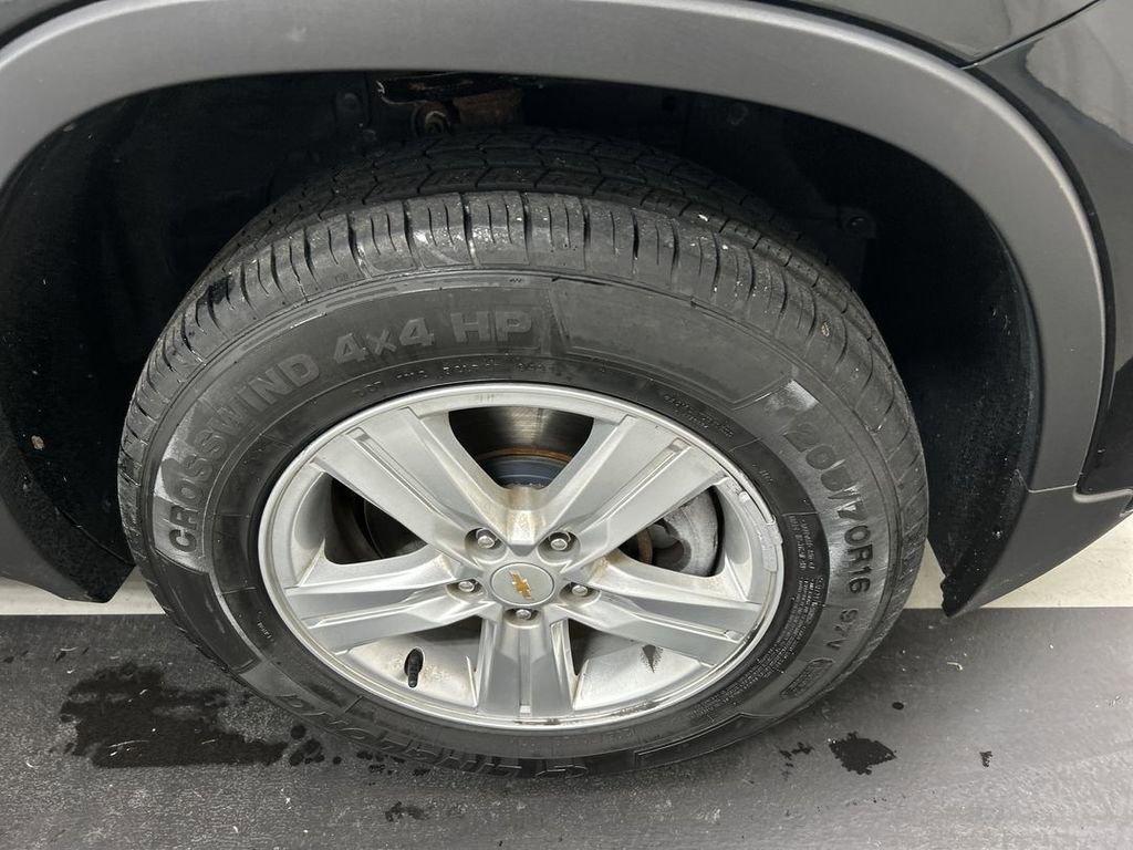 Used 2019 Chevrolet Trax LT w/ LT Convenience Package image 8