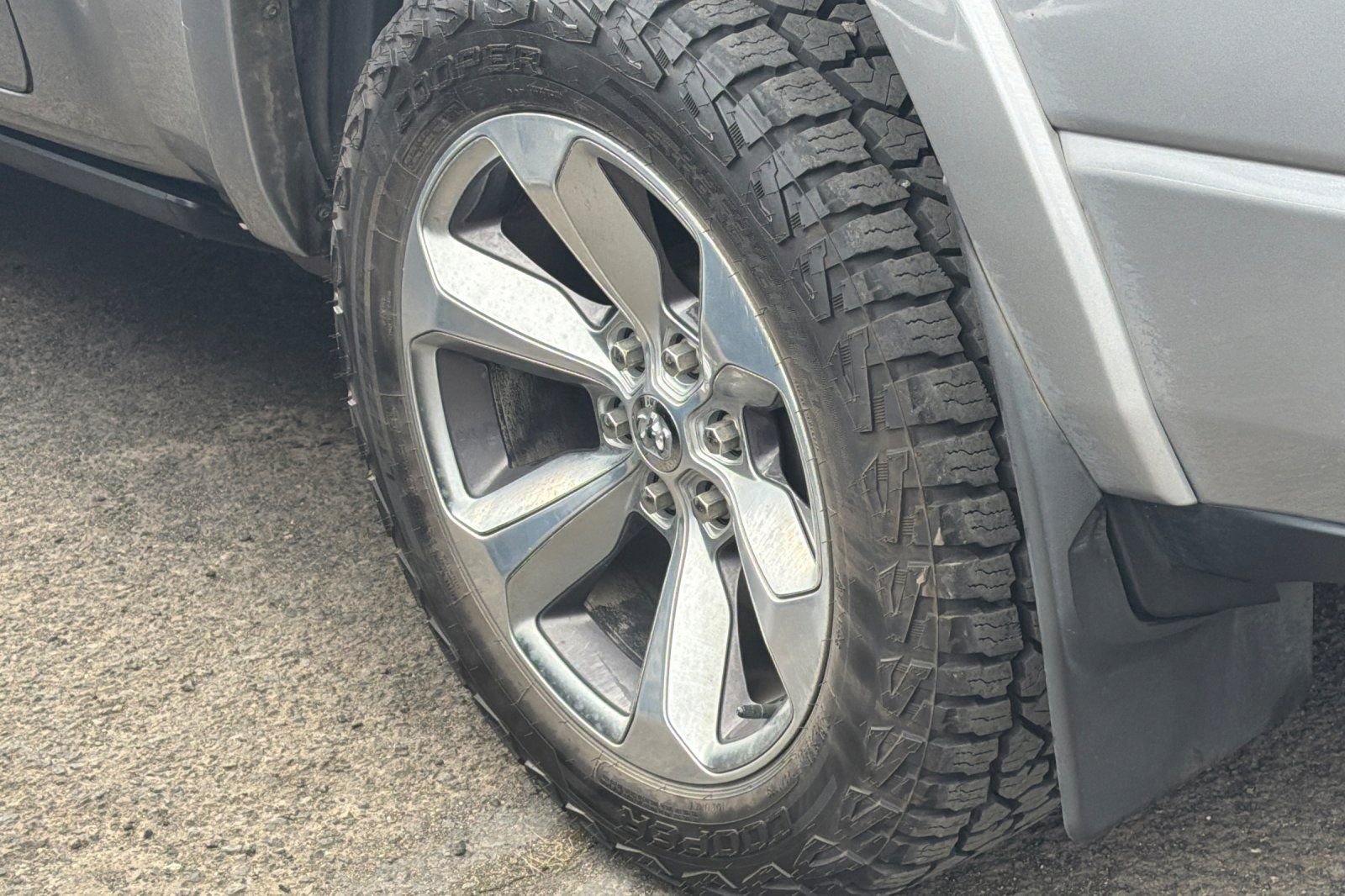 Used 2022 RAM 1500 Limited image 7