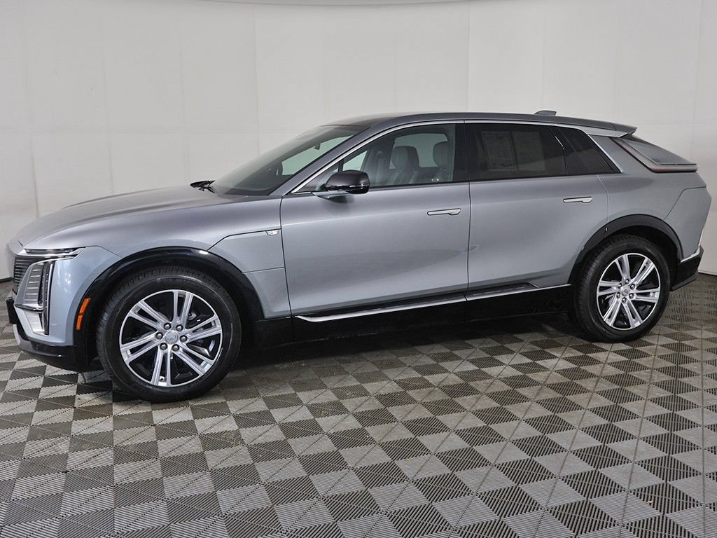 Used 2024 Cadillac Lyriq Tech RWD image 18