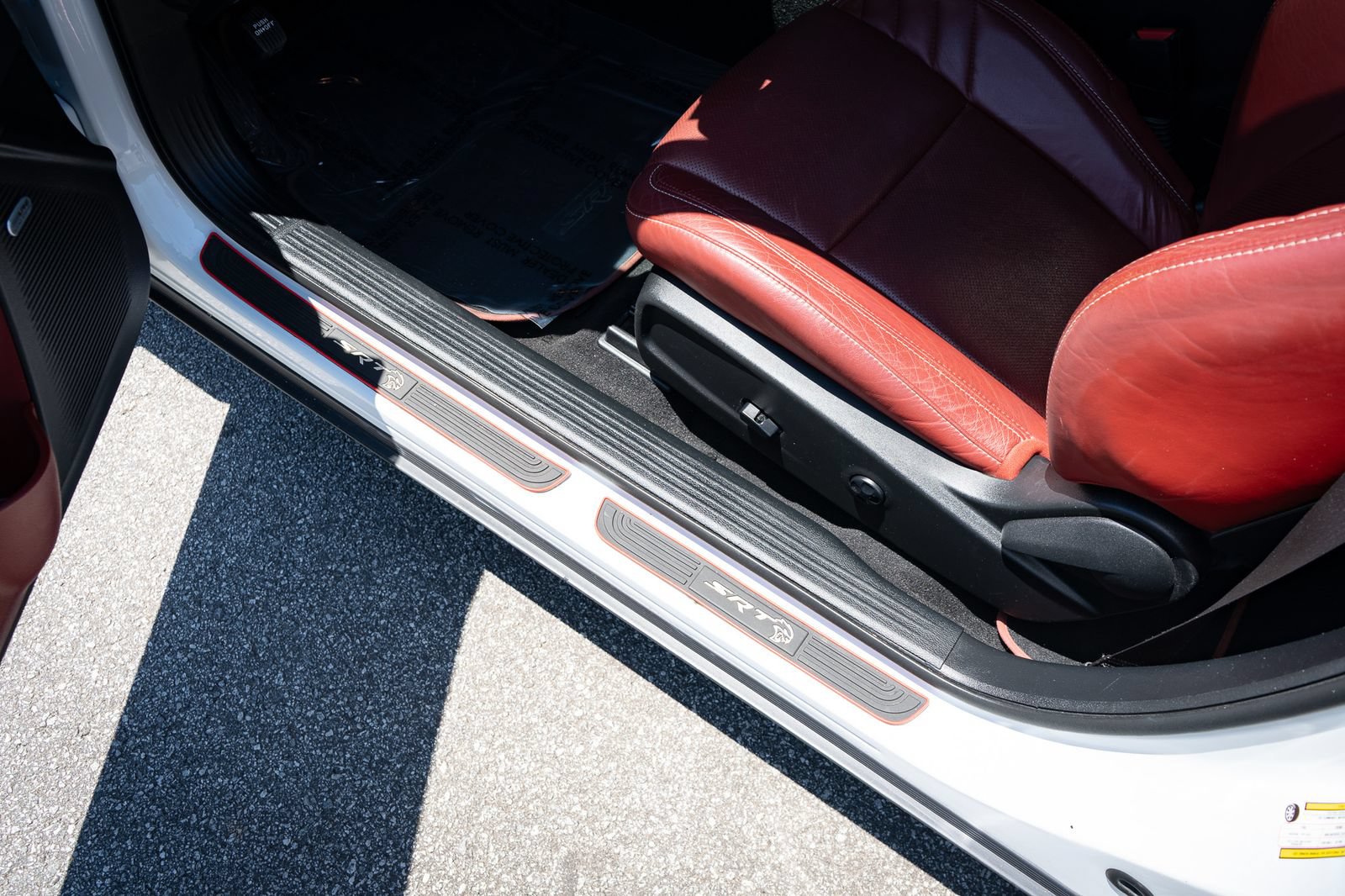 Used 2019 Dodge Challenger SRT Hellcat RWD image 31