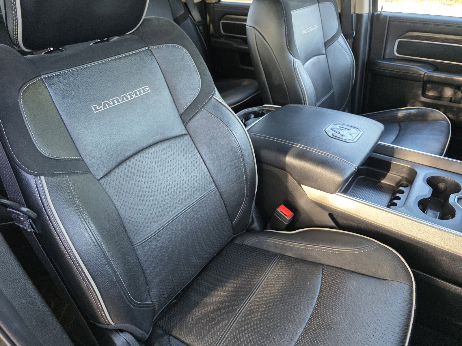 Used 2021 RAM 3500 Laramie AWD/4WD image 28