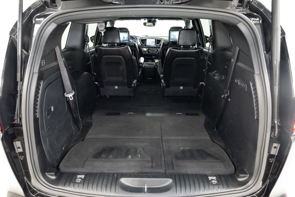 Used 2020 Chrysler Pacifica Limited FWD image 33