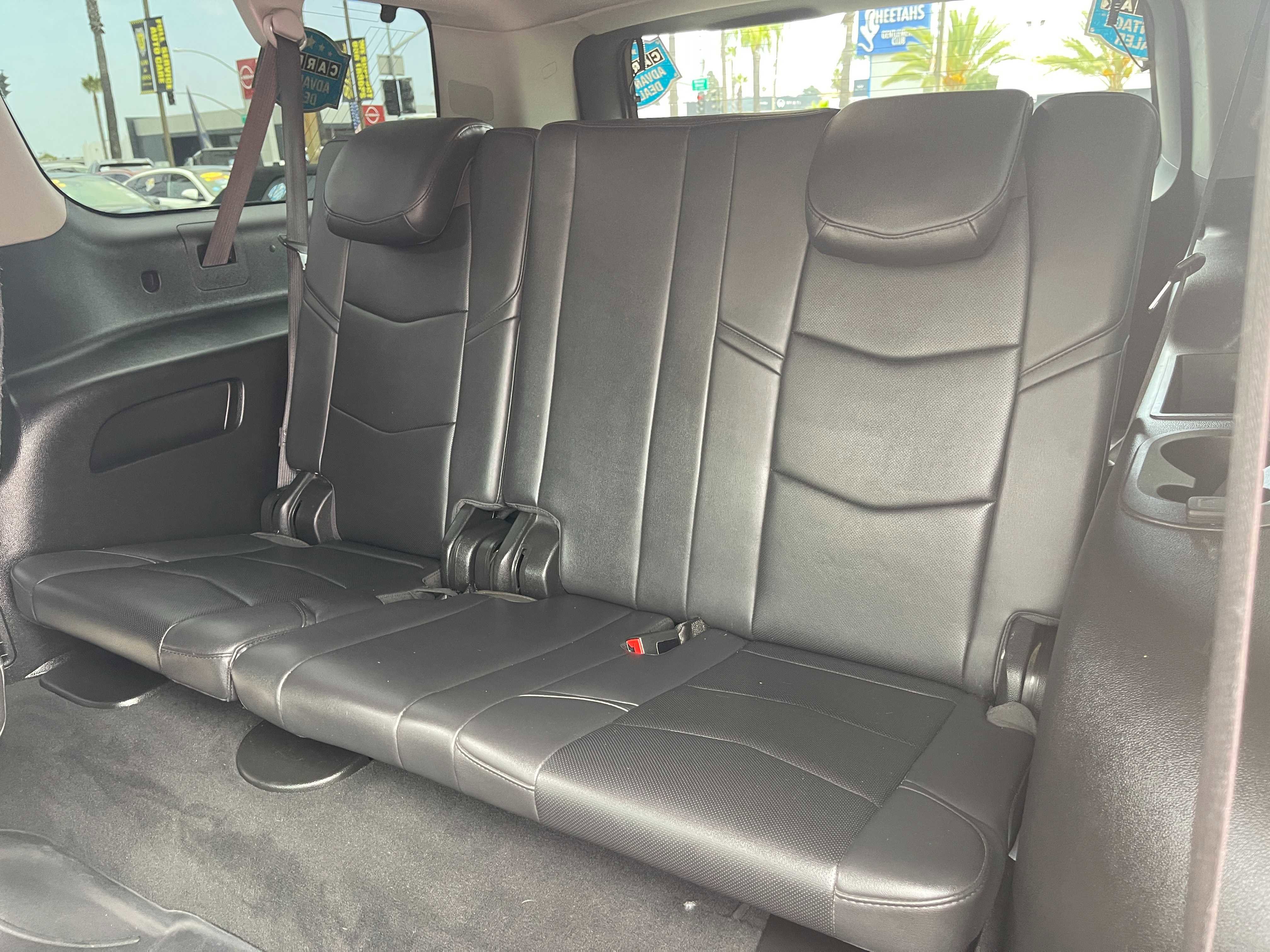 Used 2018 Cadillac Escalade ESV Premium Luxury AWD/4WD image 15