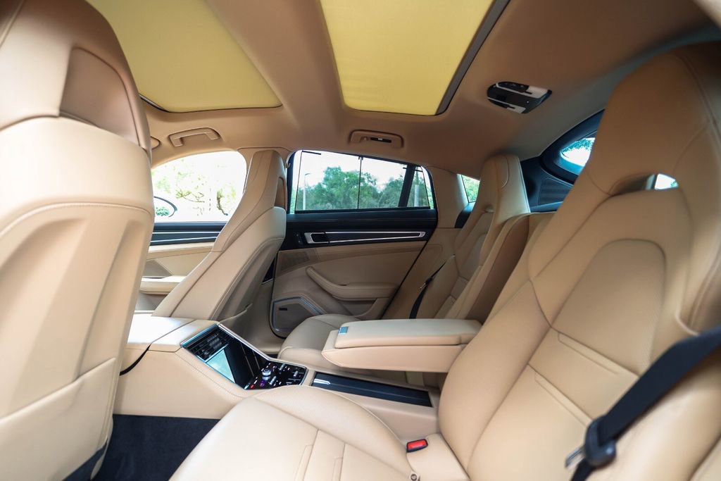Used 2023 Porsche Panamera Platinum Edition image 41