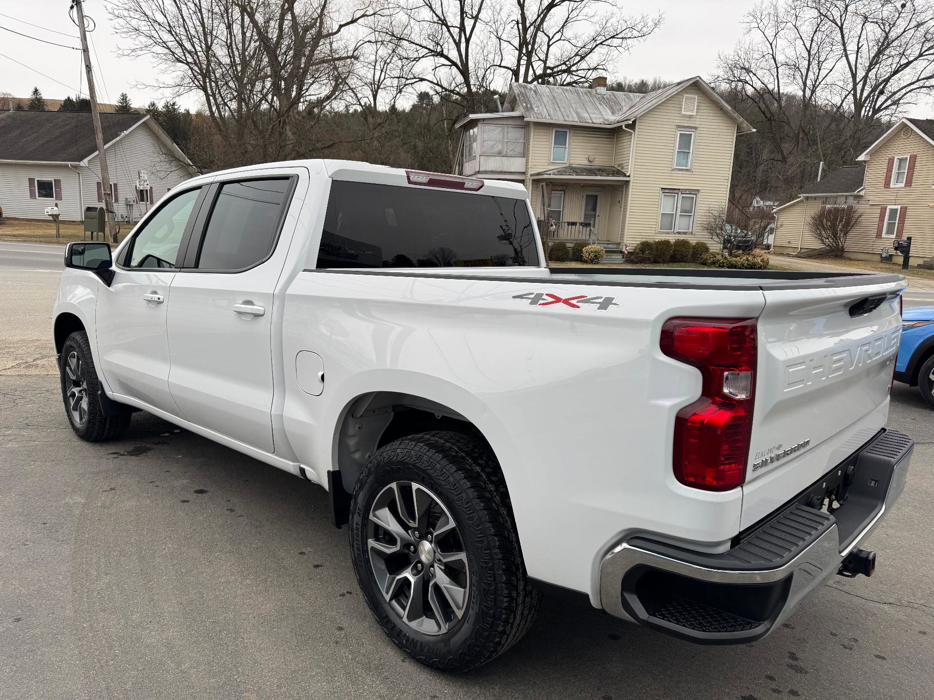 Used 2022 Chevrolet Silverado 1500 LT image 11