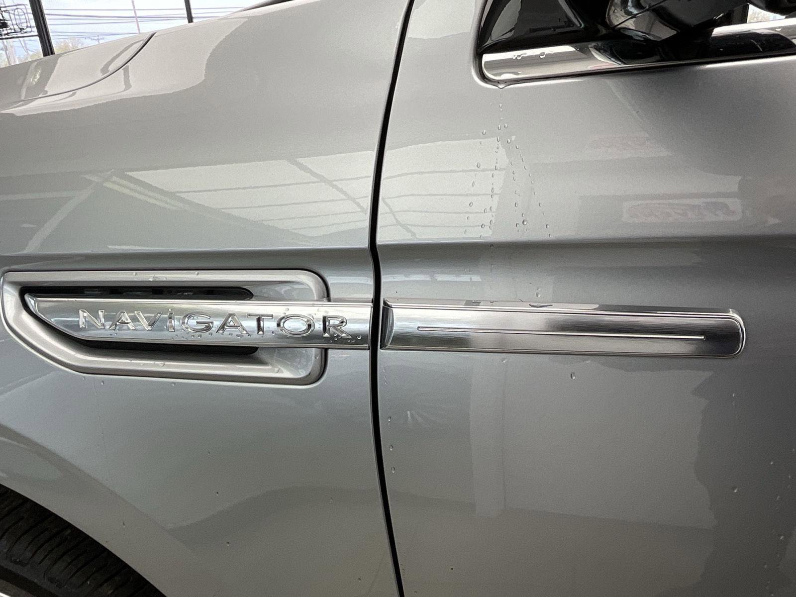 Used 2020 Lincoln Navigator L Reserve w/ Luxury Package AWD/4WD image 27