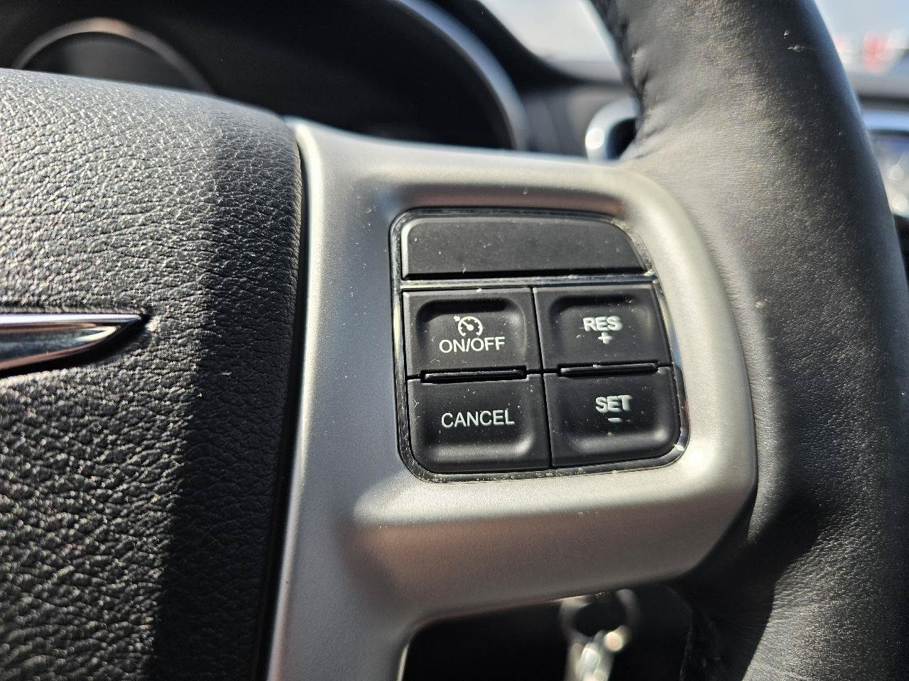 Used 2013 Chrysler 200 Touring w/ S Exterior Appearance Pkg FWD image 10