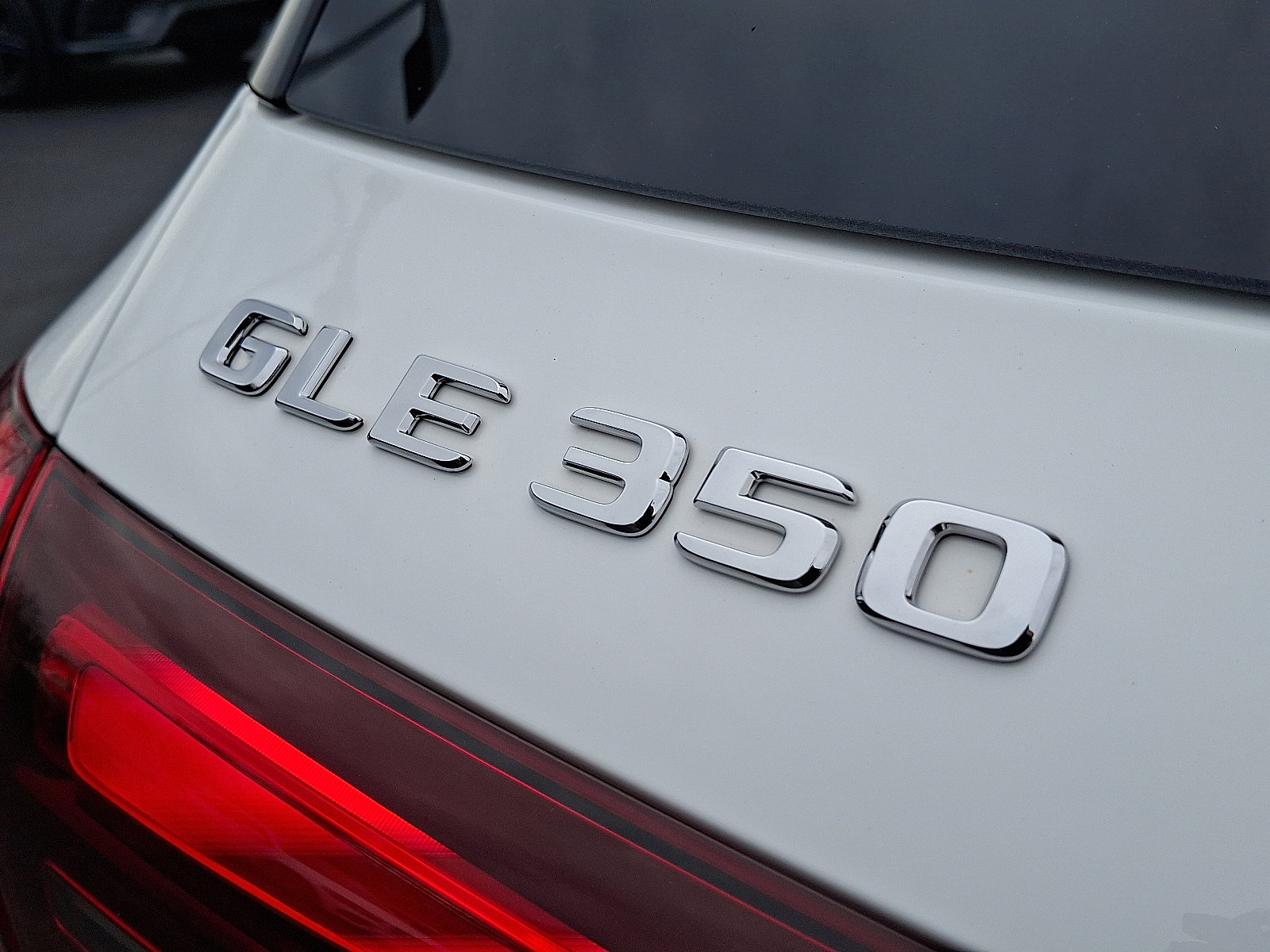 Certified 2026 Mercedes-Benz GLE 350 4MATIC image 32