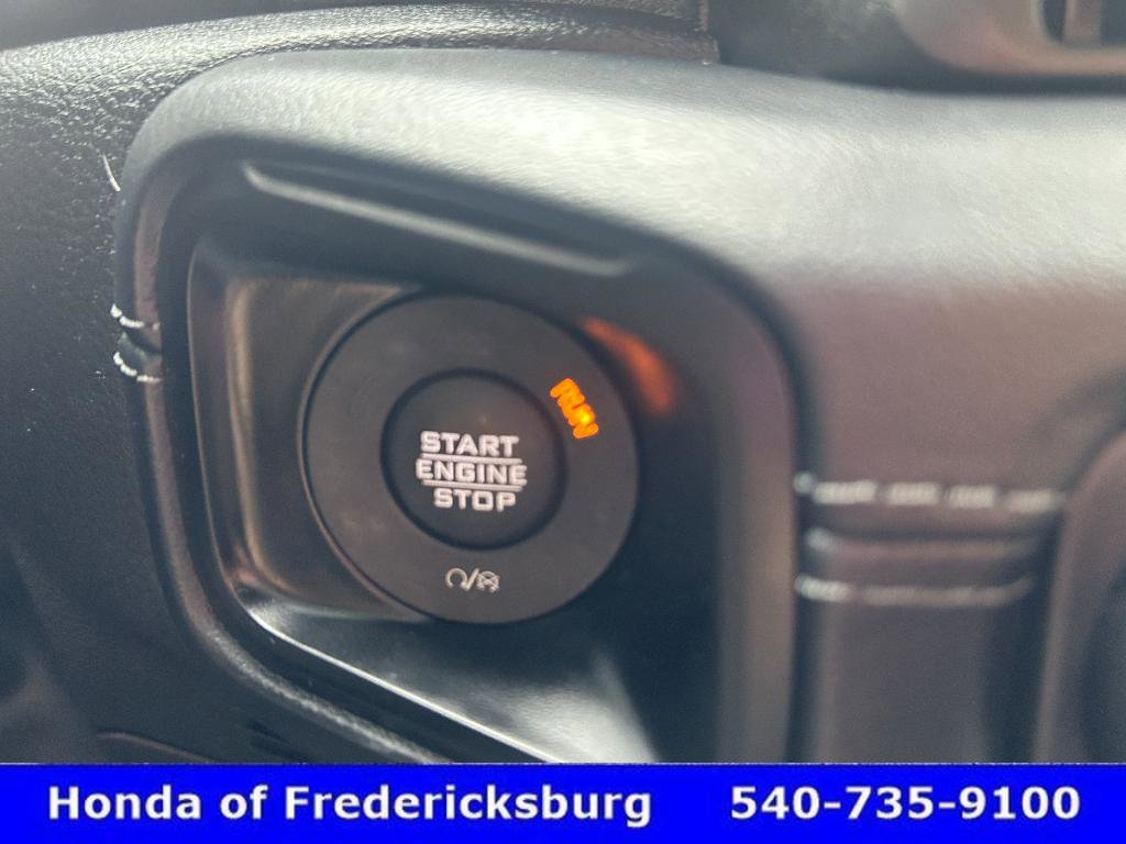 Used 2024 Jeep Wrangler Sahara AWD/4WD image 17