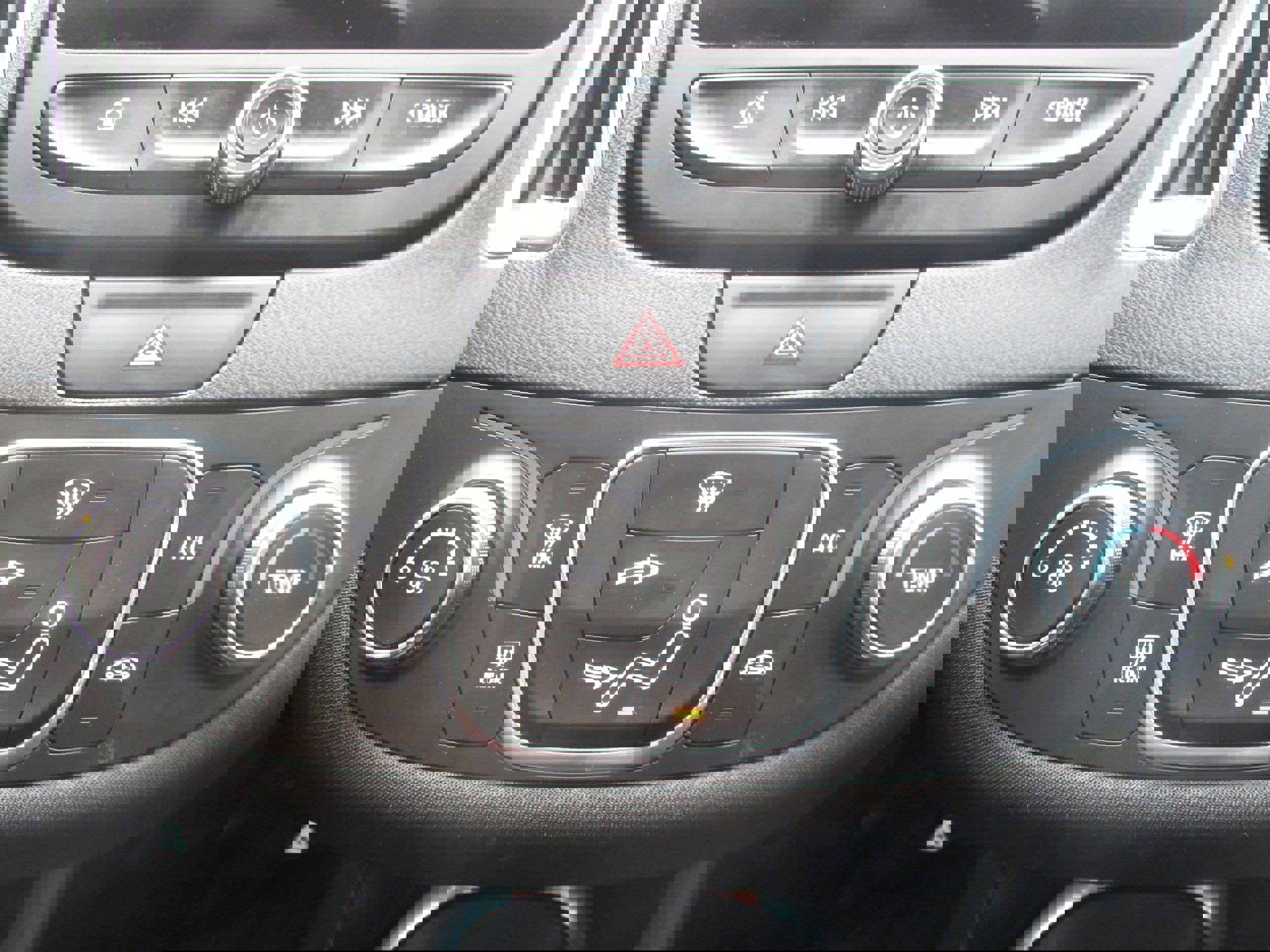 Used 2016 Chevrolet Malibu LT image 19