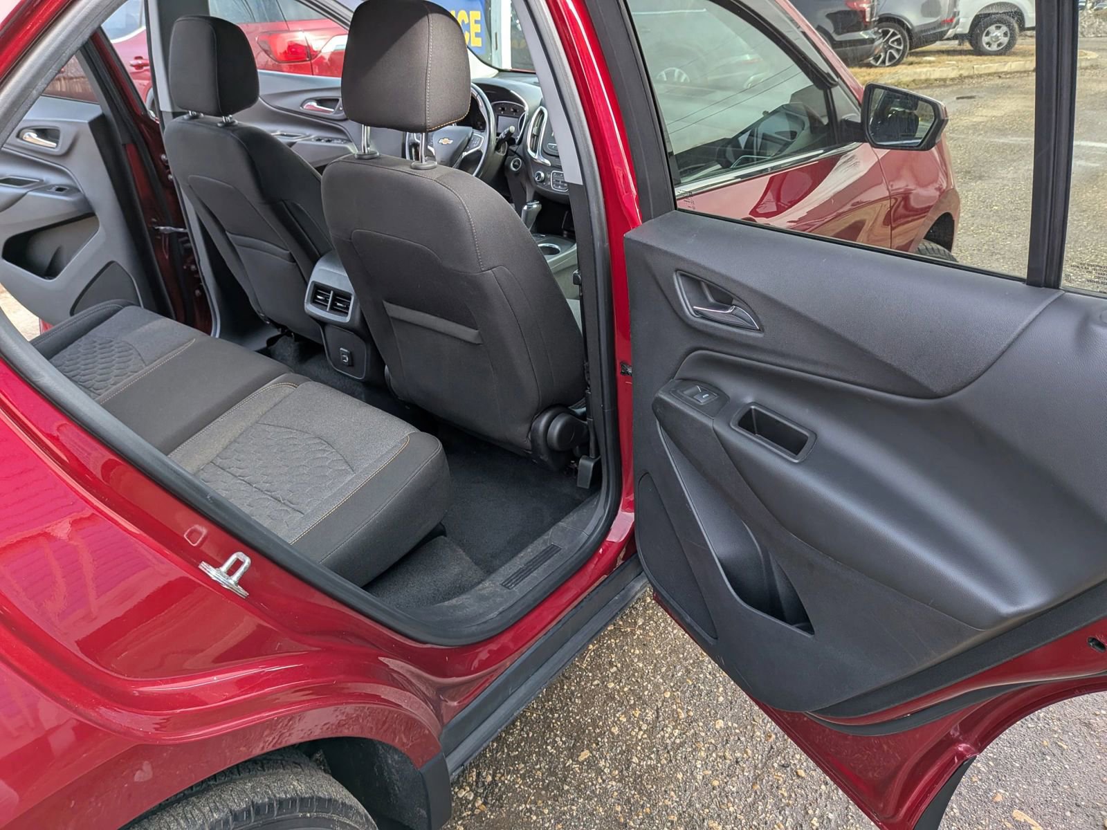 Used 2020 Chevrolet Equinox LT image 27