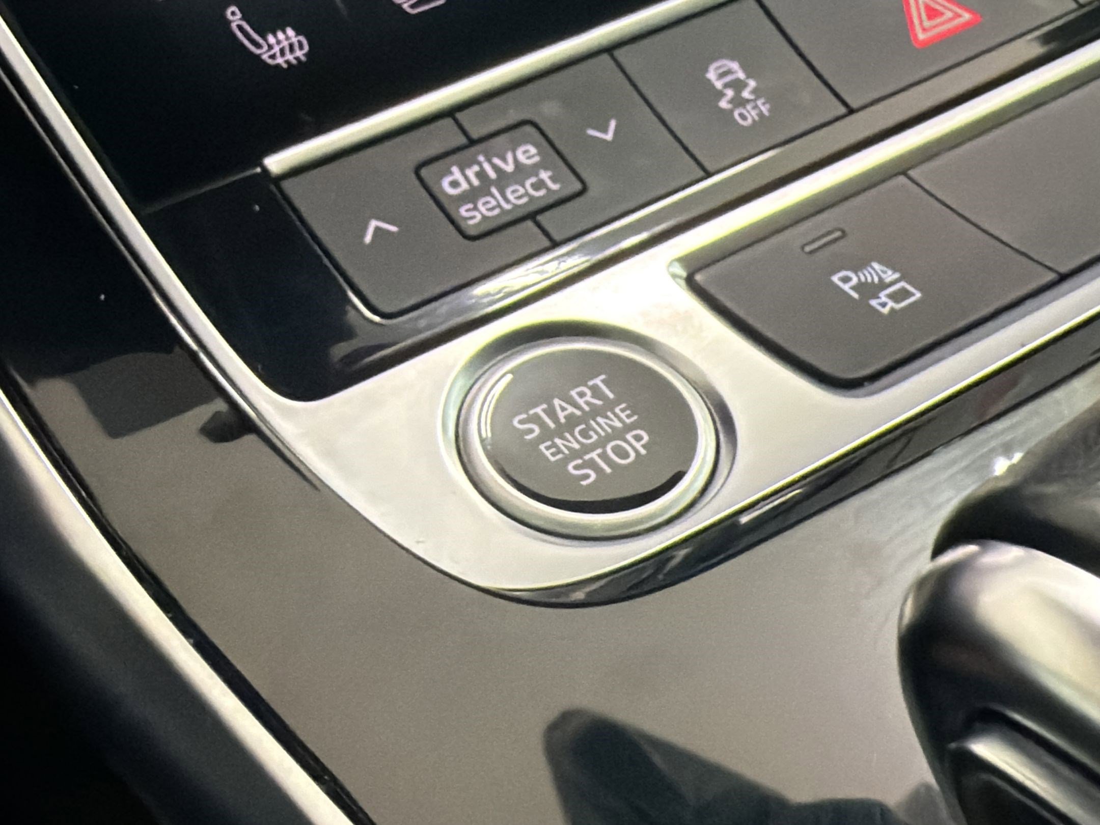 Used 2023 Audi Q8 Premium Plus image 17