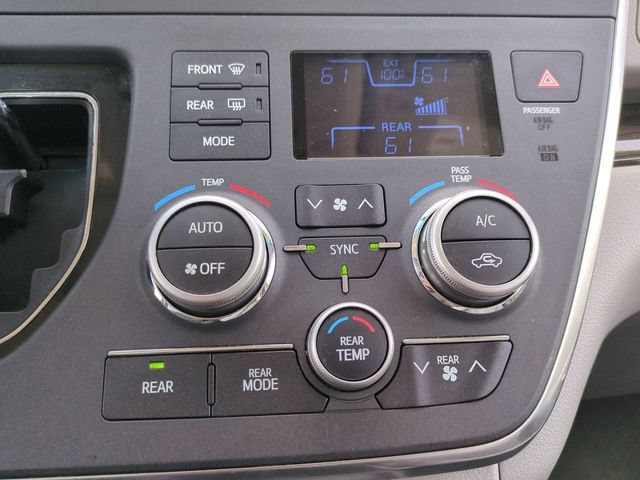 Used 2017 Toyota Sienna XLE w/ XLE Navigation Package AWD/4WD image 30