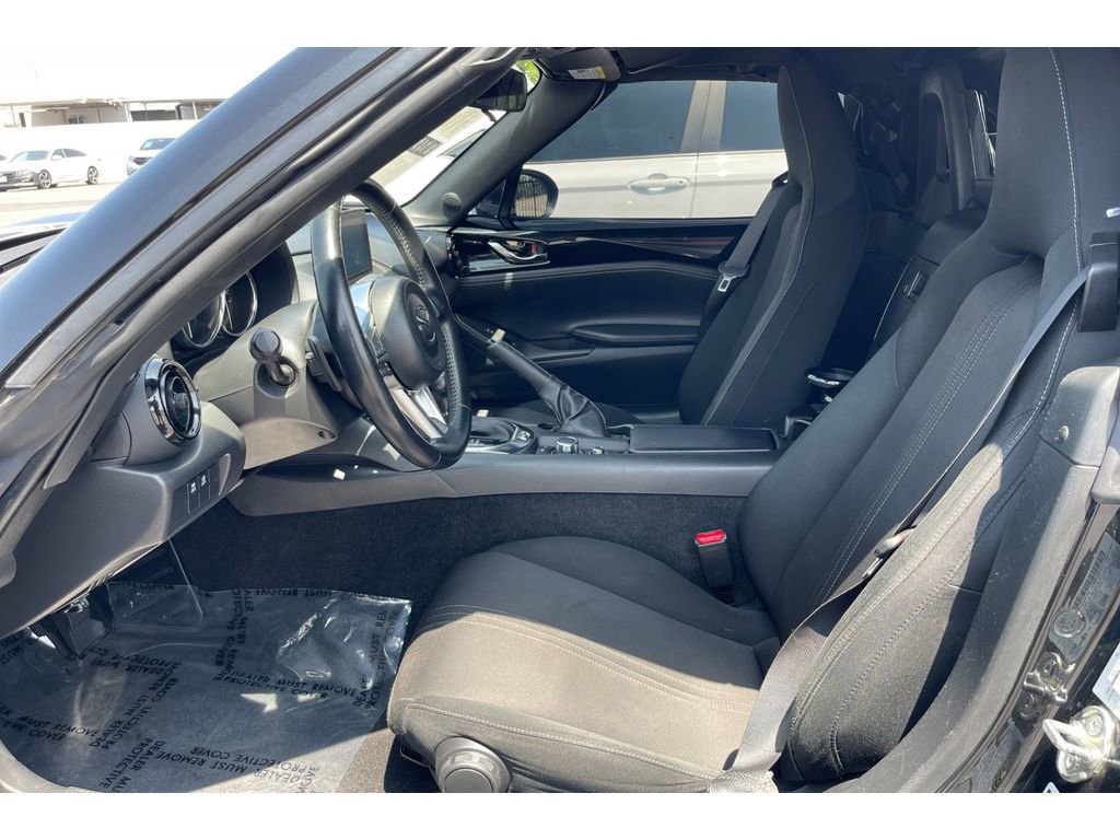 Used 2020 MAZDA MX-5 Miata RF Club RWD image 11