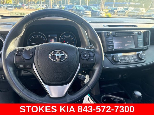 Used 2017 Toyota RAV4 XLE FWD image 14