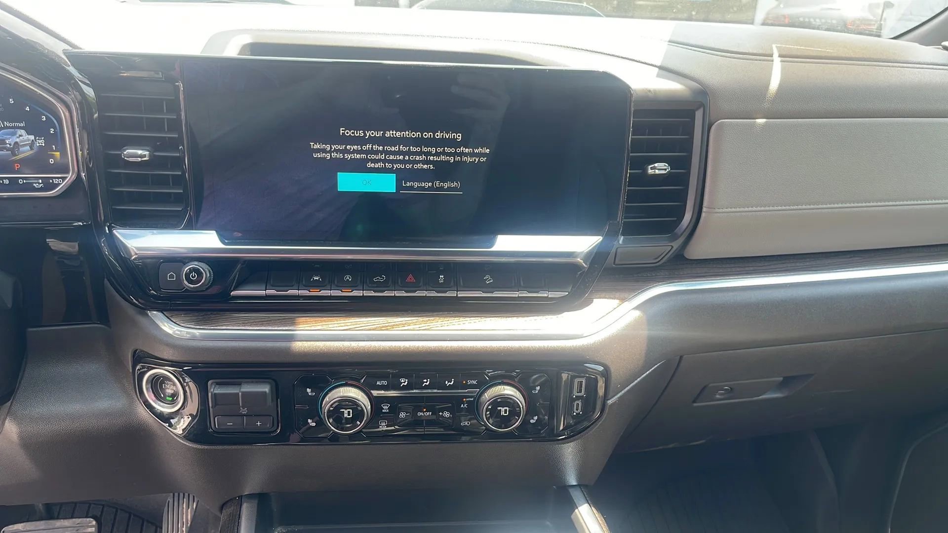 Used 2023 Chevrolet Silverado 1500 LT Trail Boss w/ Convenience Package II AWD/4WD image 19