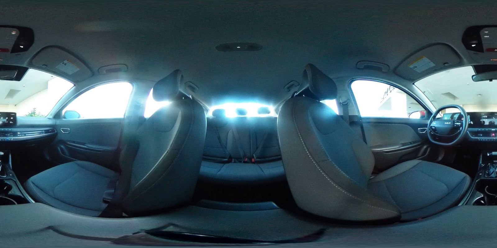 Used 2025 Kia K4 LXS image 43