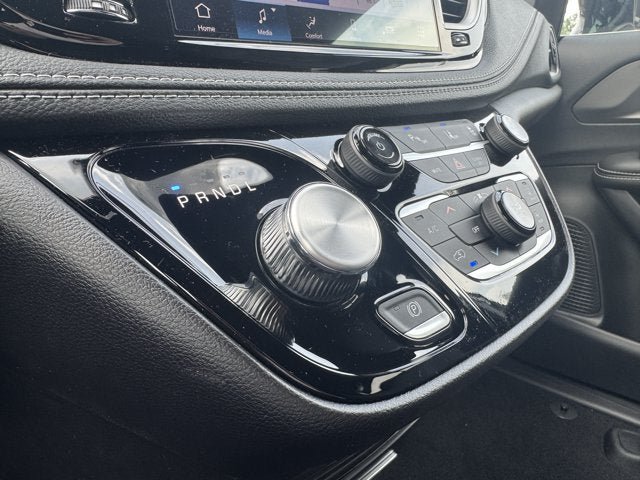 New 2027 Chrysler Pacifica Select FWD image 23