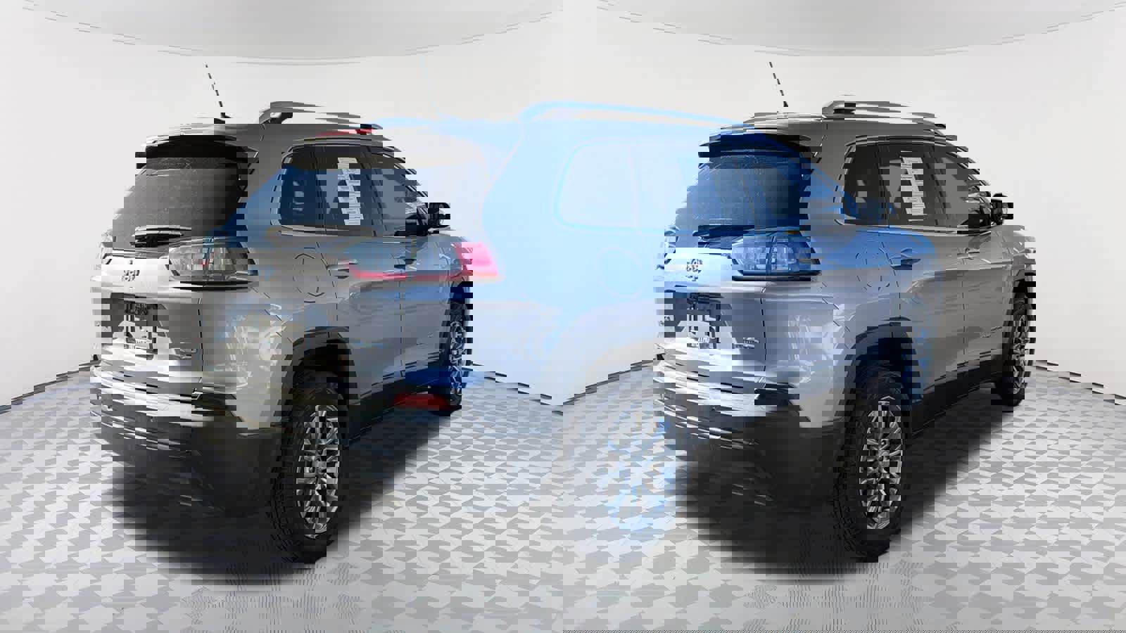 Used 2020 Jeep Cherokee Latitude Plus image 5