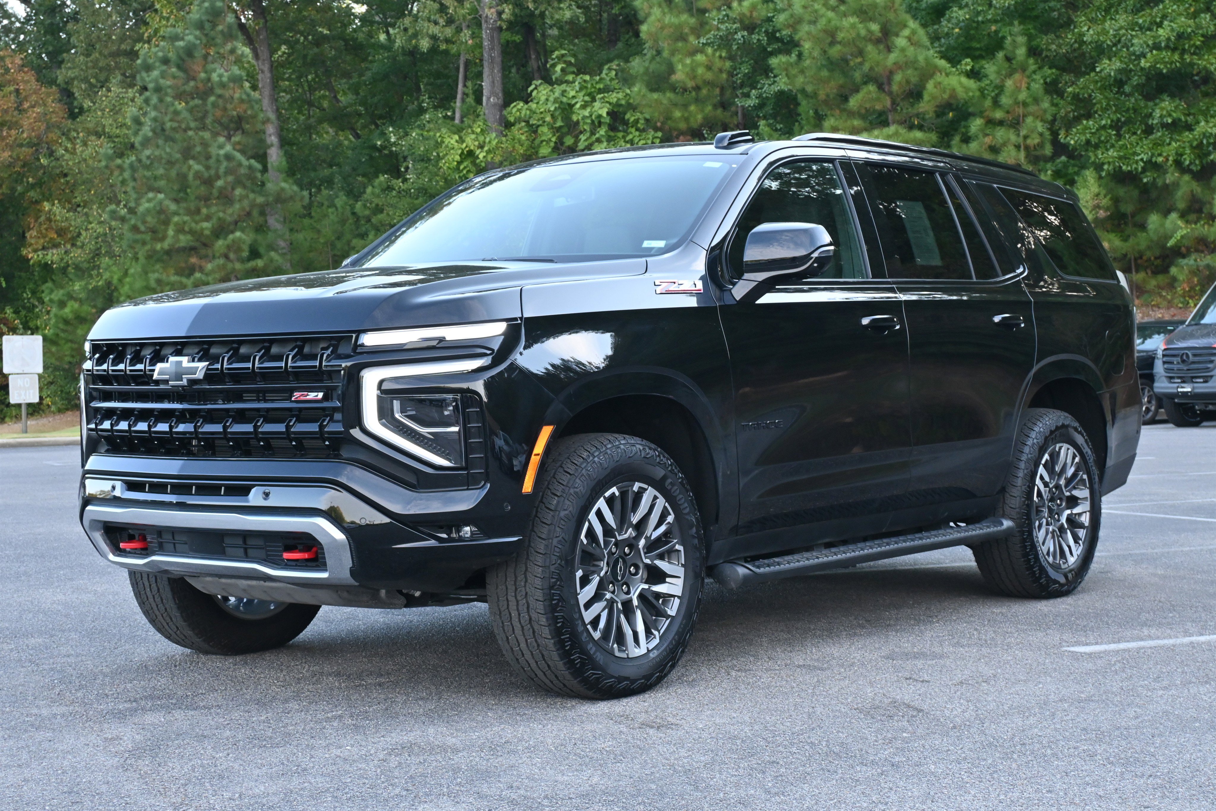 Used 2025 Chevrolet Tahoe Z71 w/ Comfort Package image 5
