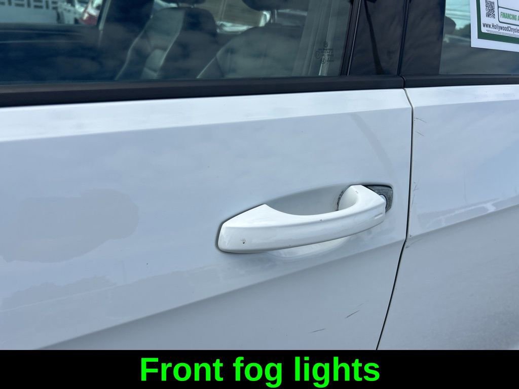 Used 2015 Volkswagen Golf 4-Door image 20