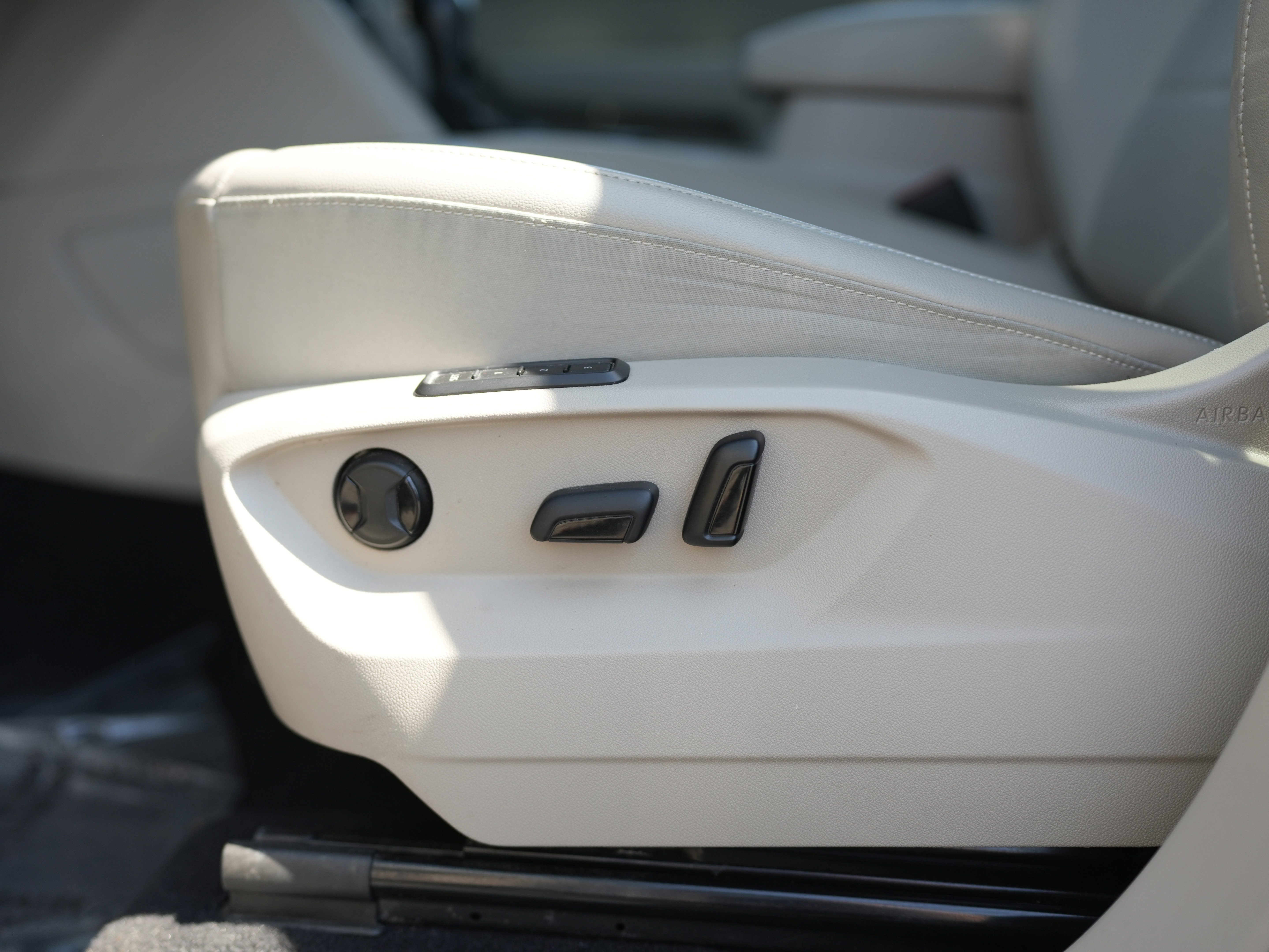 Used 2023 Volkswagen Atlas SEL image 27