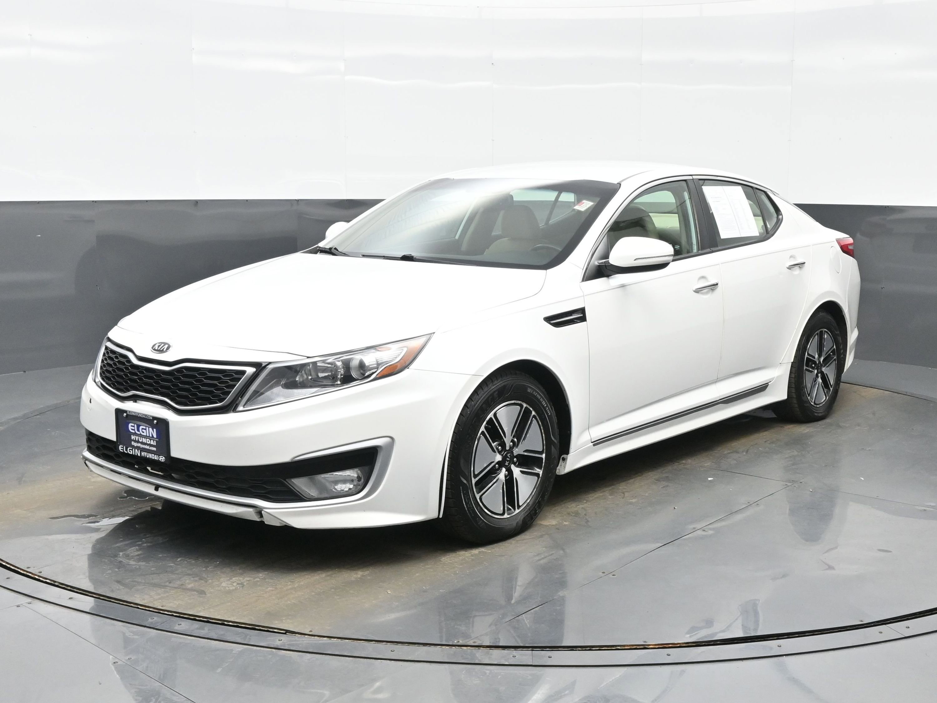 Used 2012 Kia Optima Hybrid w/ Hybrid Convenience Pkg image 2