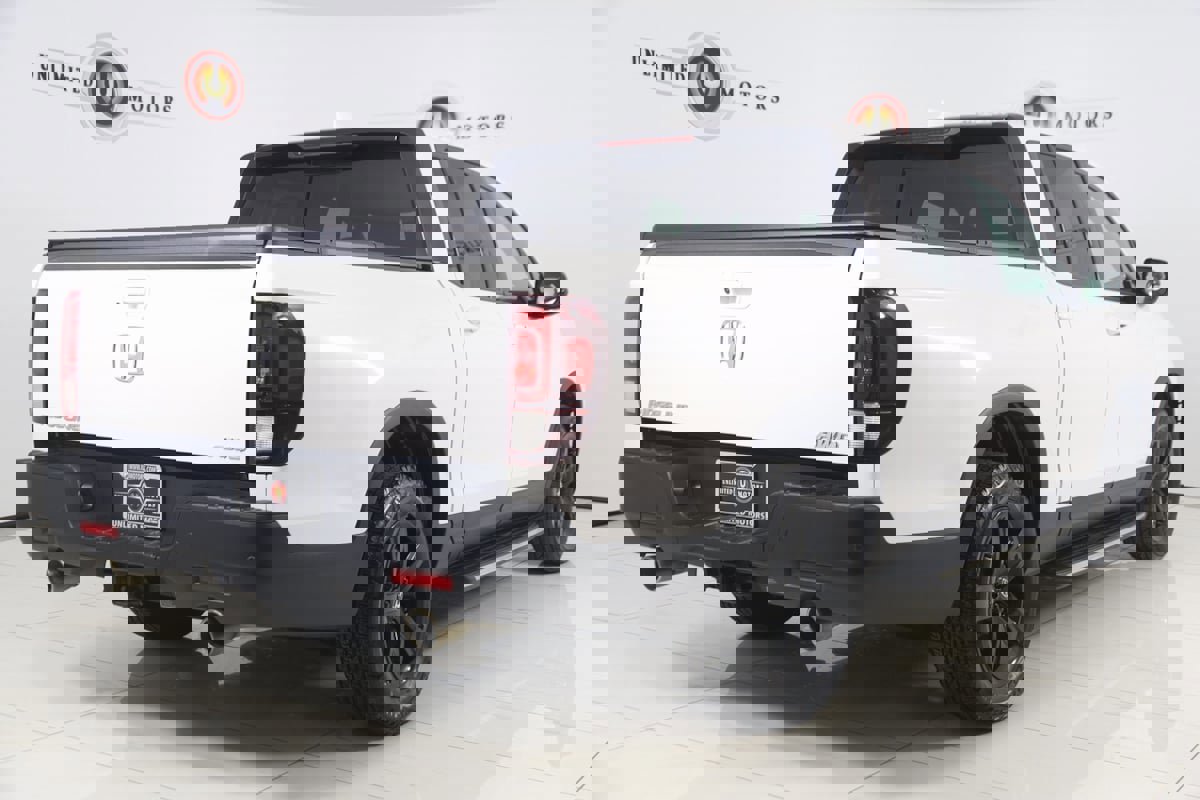 Used 2022 Honda Ridgeline Black Edition image 3