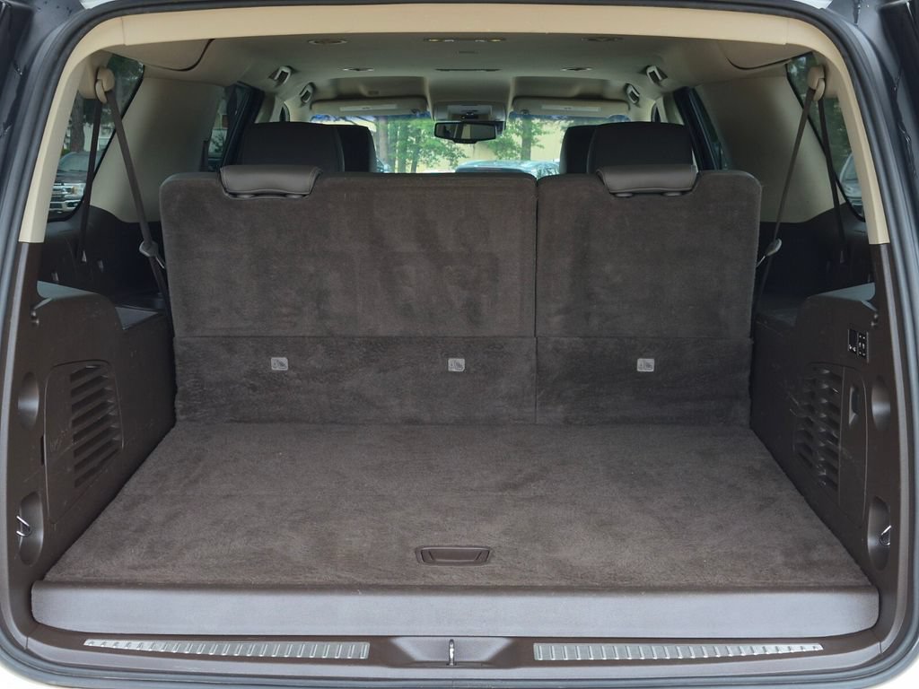 Used 2017 GMC Yukon XL Denali RWD image 8