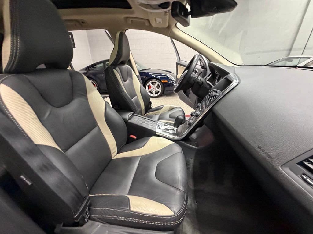 Used 2012 Volvo XC60 T6 AWD/4WD image 30