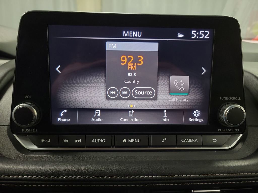 Used 2024 Nissan Rogue SV image 18